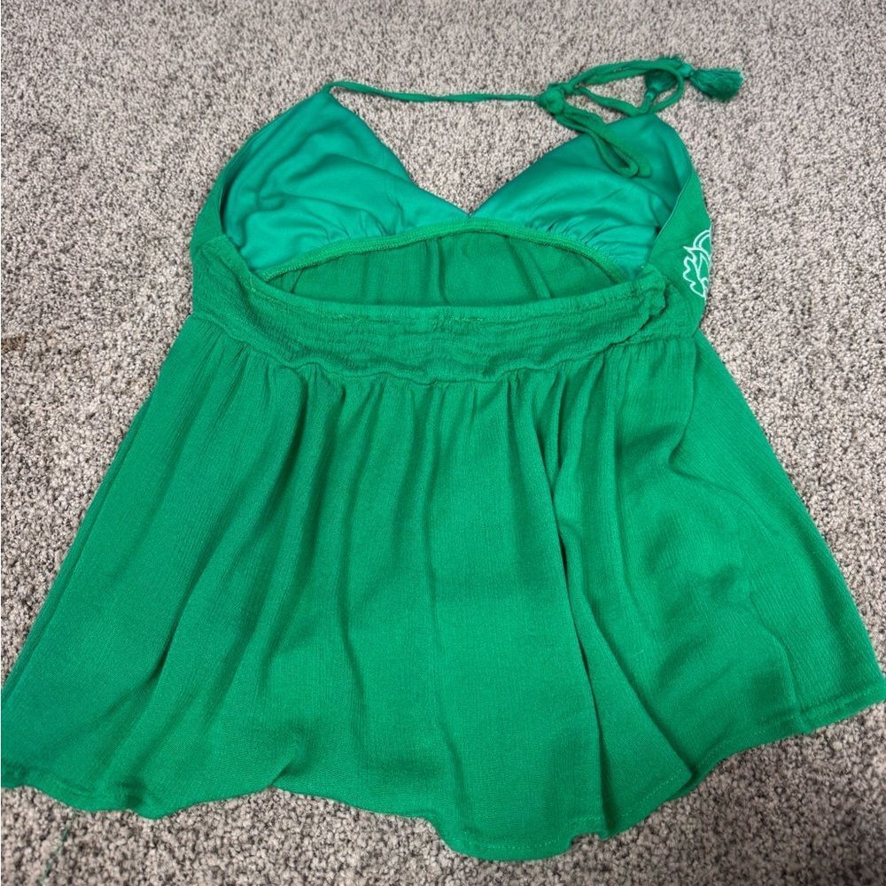 ❌SOLD❌ Y2K Kelly-Green Summer Halter Top - Picture 2 of 3
